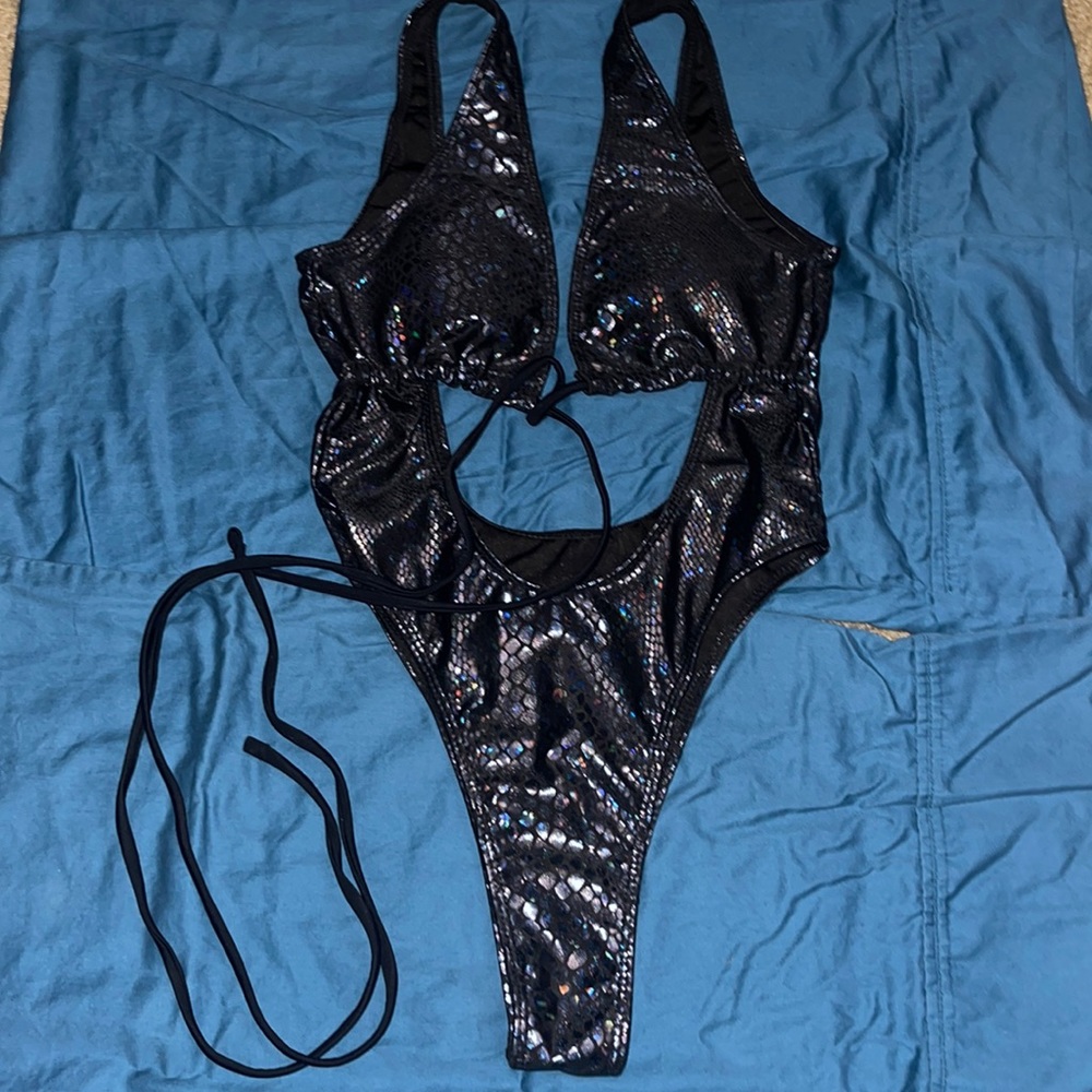 one piece swim suit